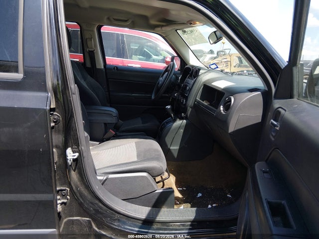 45902820 :رقم المزاد ، 1C4NJPBA1GD687851 vin ، 2016 Jeep Patriot Sport مزاد بيع