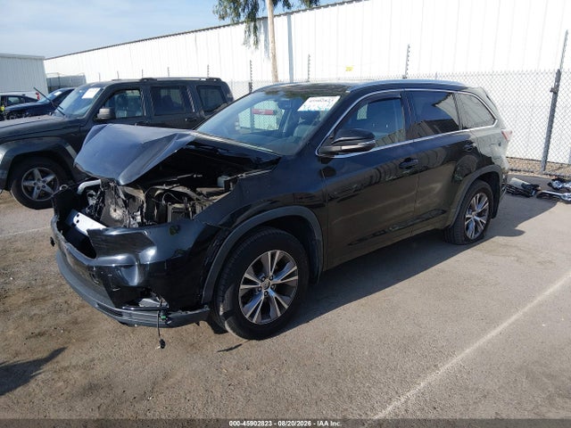 Toyota Highlander Xle V6 2015 5TDJKRFH8FS105553 Image 2