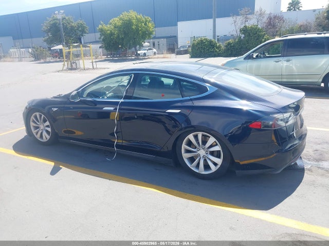 45902965 :رقم المزاد ، 5YJSA1CN4DFP20590 vin ، 2013 Tesla Model S مزاد بيع