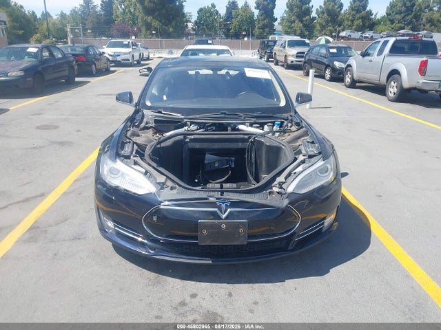 45902965 :رقم المزاد ، 5YJSA1CN4DFP20590 vin ، 2013 Tesla Model S مزاد بيع