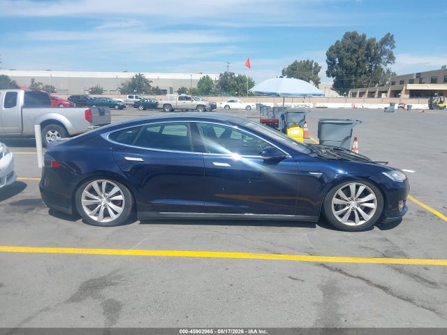 45902965 :رقم المزاد ، 5YJSA1CN4DFP20590 vin ، 2013 Tesla Model S مزاد بيع