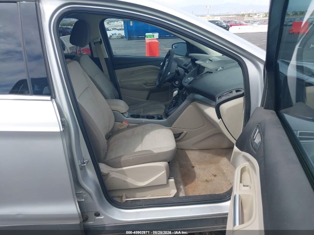 1FMCU0GX3FUB86084 Ford ESCAPE SE