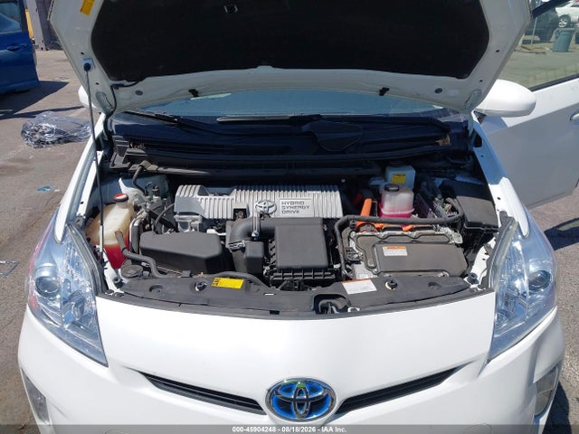 JTDKN3DU8F0434619 Toyota Prius Two