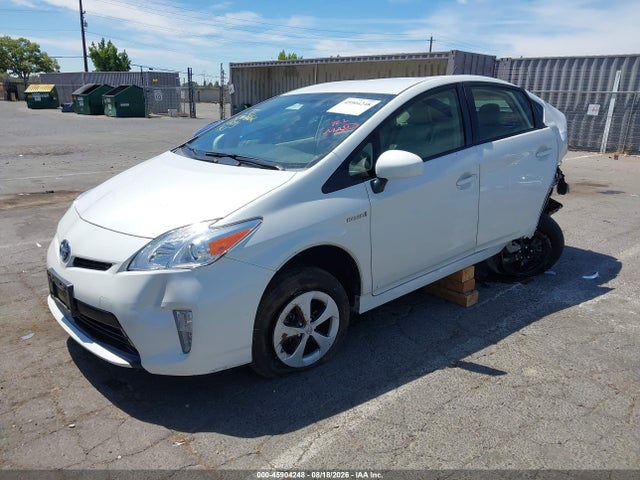 JTDKN3DU8F0434619 Toyota Prius Two