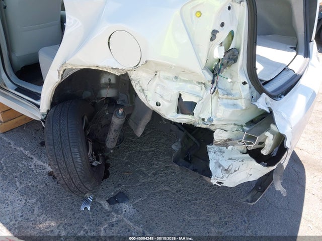 JTDKN3DU8F0434619 Toyota Prius Two