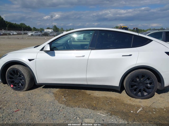 2021 Tesla Model Y Long Range Dual Motor All-wheel Drive მანქანა იყიდება აუქციონზე, vin: 5YJYGDEE0MF262618, აუქციონის ნომერი: 45904302