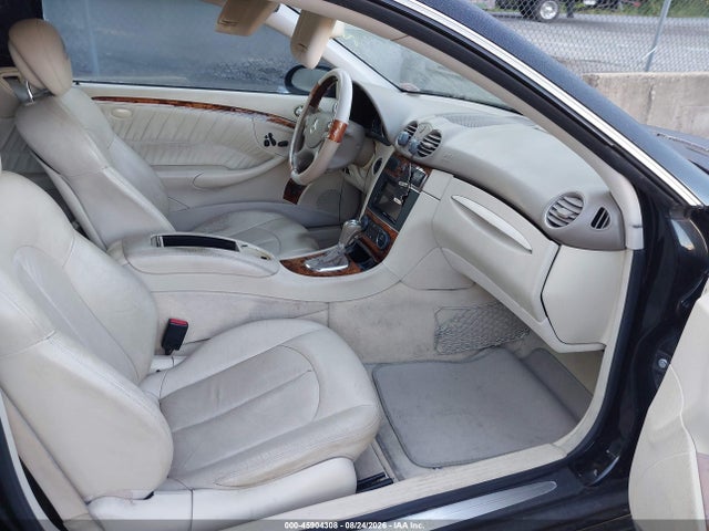 45904308 :رقم المزاد ، WDBTJ56H68F233845 vin ، 2008 Mercedes-benz Clk 350 مزاد بيع