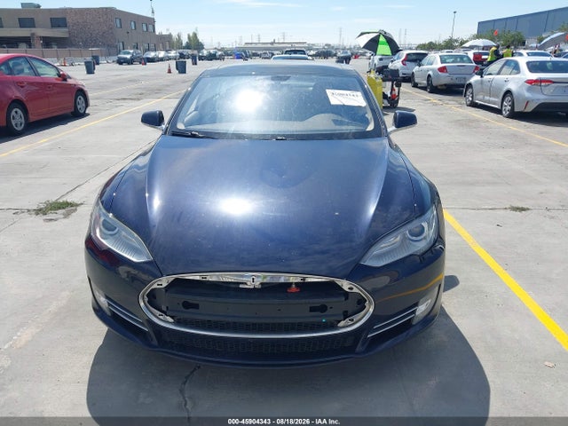 45904343 :رقم المزاد ، 5YJSA1DP8DFP06935 vin ، 2013 Tesla Model S Performance مزاد بيع