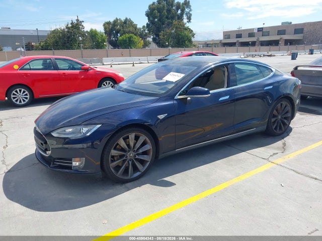 45904343 :رقم المزاد ، 5YJSA1DP8DFP06935 vin ، 2013 Tesla Model S Performance مزاد بيع