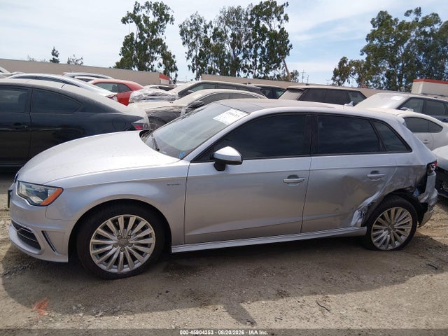Продаж на аукціоні авто 2016 Audi A3 E-tron 1.4t Premium, vin: WAUUPBFFXGA088464, номер лоту: 45904353