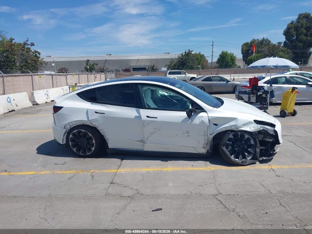 Продаж на аукціоні авто 2023 Tesla Model Y Awd/long Range Dual Motor All-wheel Drive, vin: 7SAYGDEE6PF635426, номер лоту: 45904354