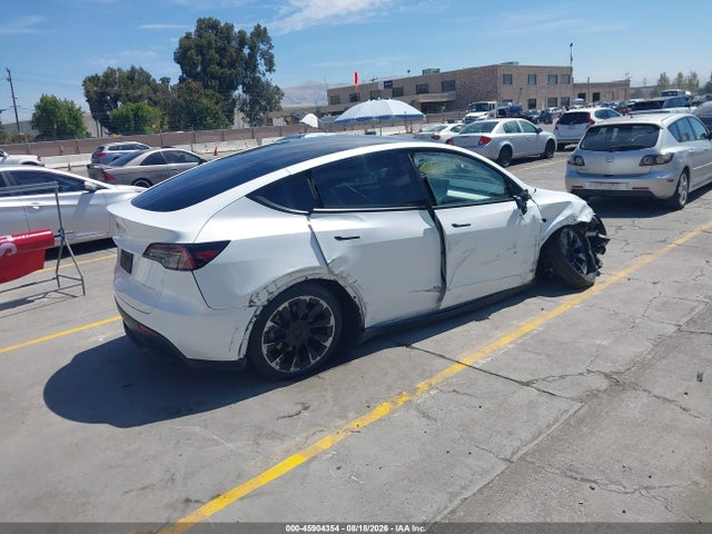 Продаж на аукціоні авто 2023 Tesla Model Y Awd/long Range Dual Motor All-wheel Drive, vin: 7SAYGDEE6PF635426, номер лоту: 45904354