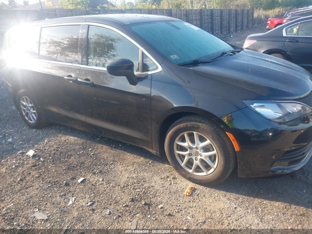 Chrysler Pacifica Lx 2017 2C4RC1CG8HR511616 Image 13