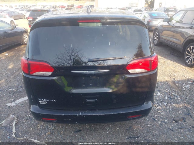 Chrysler Pacifica Lx 2017 2C4RC1CG8HR511616 Image 16