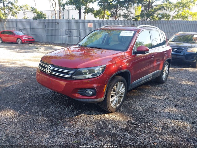 45904366 :رقم المزاد ، WVGAV7AX8CW002215 vin ، 2012 Volkswagen Tiguan Se مزاد بيع