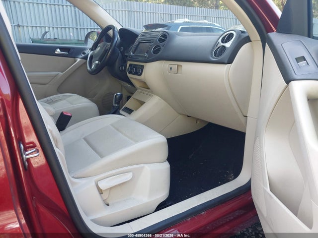 45904366 :رقم المزاد ، WVGAV7AX8CW002215 vin ، 2012 Volkswagen Tiguan Se مزاد بيع