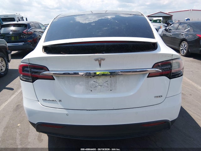 45904405 :رقم المزاد ، 5YJXCDE20GF026486 vin ، 2016 Tesla Model X مزاد بيع