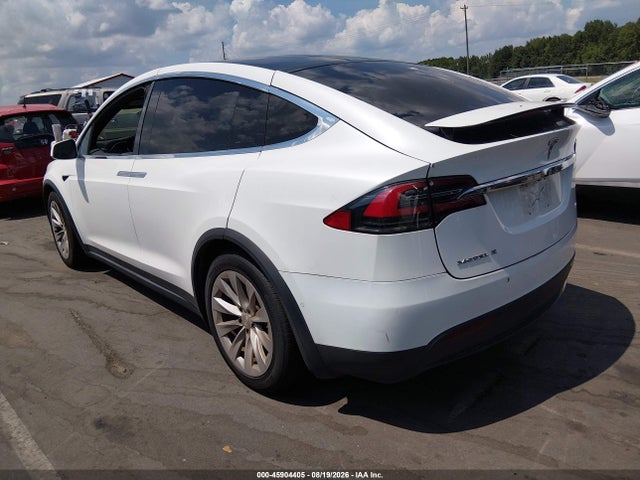 45904405 :رقم المزاد ، 5YJXCDE20GF026486 vin ، 2016 Tesla Model X مزاد بيع