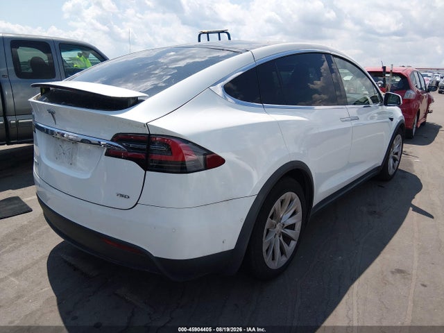 45904405 :رقم المزاد ، 5YJXCDE20GF026486 vin ، 2016 Tesla Model X مزاد بيع