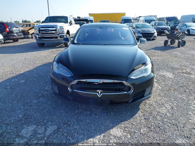 Продажа на аукционе авто 2015 Tesla Model S 70d/85d/p85d, vin: 5YJSA1E2XFF111879, номер лота: 45904430
