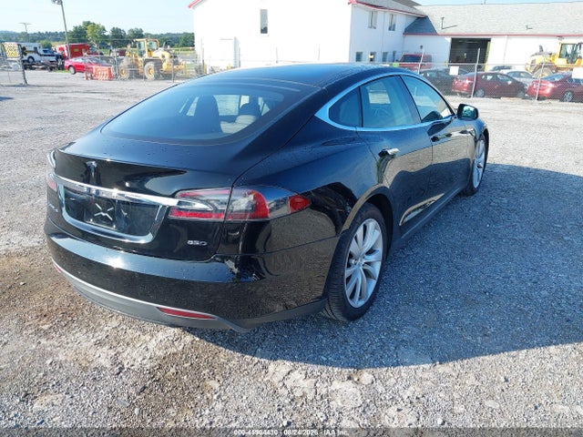 Продажа на аукционе авто 2015 Tesla Model S 70d/85d/p85d, vin: 5YJSA1E2XFF111879, номер лота: 45904430