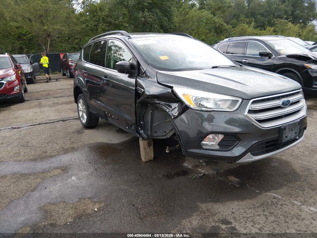 45904494 :رقم المزاد ، 1FMCU9GD1JUA91445 vin ، 2018 Ford Escape Se مزاد بيع