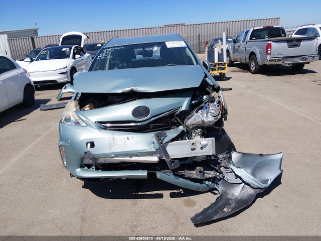 Toyota Prius V Three 2014 JTDZN3EU5EJ015083 Image 17