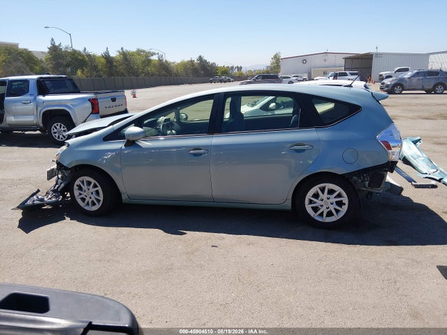 Toyota Prius V Three 2014 JTDZN3EU5EJ015083 Image 19