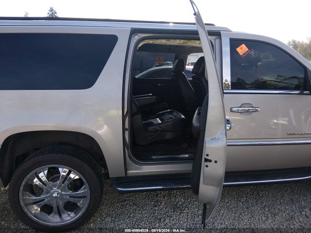 Продажа на аукционе авто 2008 Cadillac Escalade Esv, vin: 1GYFK66818R155601, номер лота: 45904529