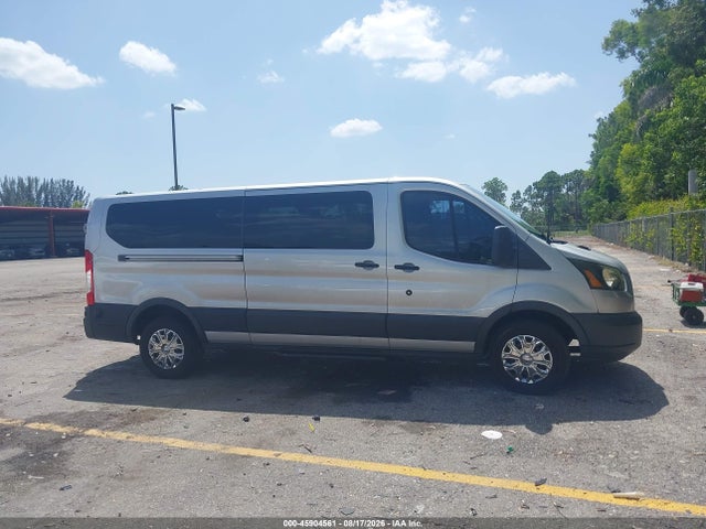 45904561 :رقم المزاد ، 1FBZX2YM0HKA37401 vin ، 2017 Ford Transit-350 Xlt مزاد بيع