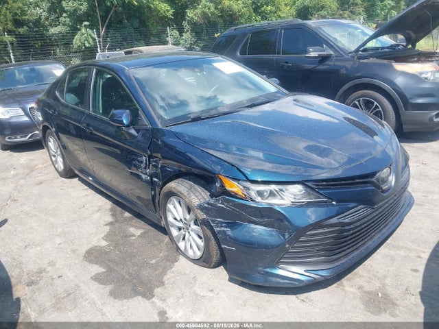 2019 Toyota Camry Le მანქანა იყიდება აუქციონზე, vin: 4T1B11HK9KU750084, აუქციონის ნომერი: 45904592