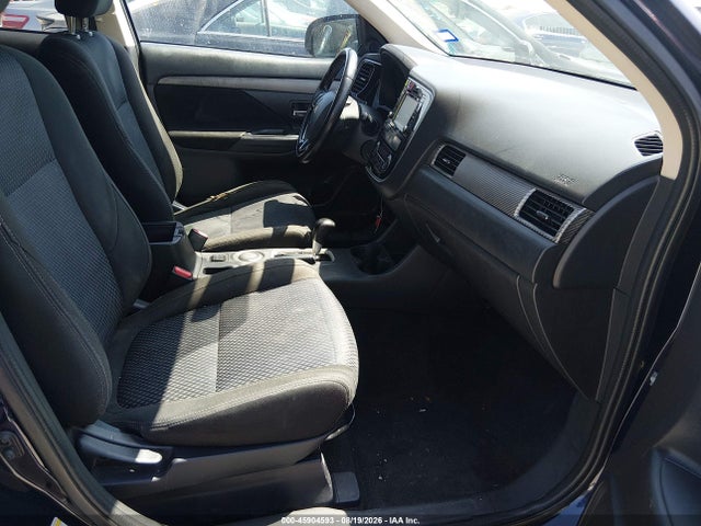 45904593 :رقم المزاد ، JA4AD3A30GZ050612 vin ، 2016 Mitsubishi Outlander Se مزاد بيع