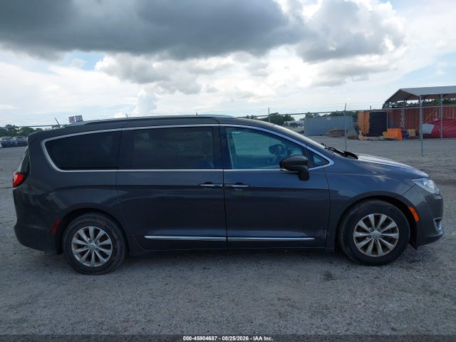 45904687 :رقم المزاد ، 2C4RC1BG3KR593019 vin ، 2019 Chrysler Pacifica Touring L مزاد بيع
