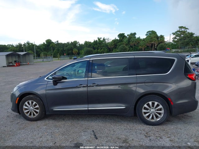45904687 :رقم المزاد ، 2C4RC1BG3KR593019 vin ، 2019 Chrysler Pacifica Touring L مزاد بيع