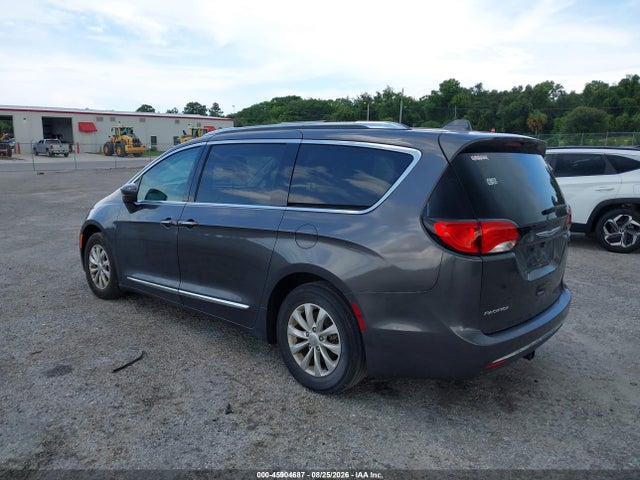 45904687 :رقم المزاد ، 2C4RC1BG3KR593019 vin ، 2019 Chrysler Pacifica Touring L مزاد بيع