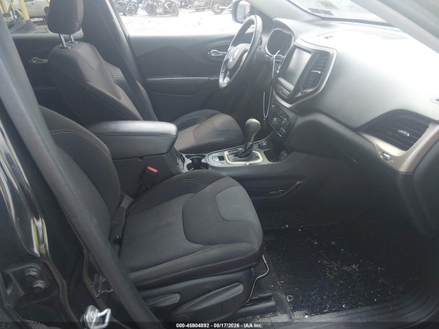 45904892 :رقم المزاد ، 1C4PJMCB6FW717945 vin ، 2015 Jeep Cherokee Latitude مزاد بيع