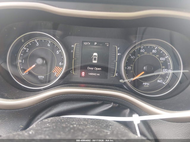 45904892 :رقم المزاد ، 1C4PJMCB6FW717945 vin ، 2015 Jeep Cherokee Latitude مزاد بيع