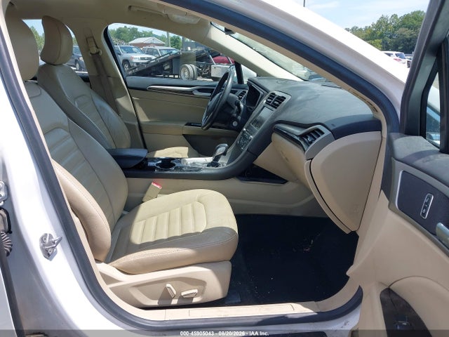 3FA6P0HD1GR296790 Ford FUSION SE
