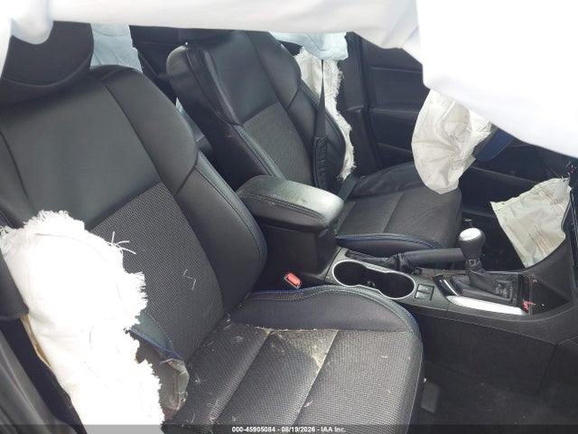 Toyota COROLLA SE 2017 5YFBURHE7HP722150 Image 5