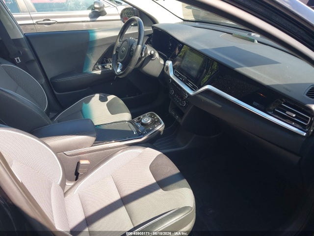 2021 Kia Niro Ev Ex მანქანა იყიდება აუქციონზე, vin: KNDCC3LGXM5098493, აუქციონის ნომერი: 45905171