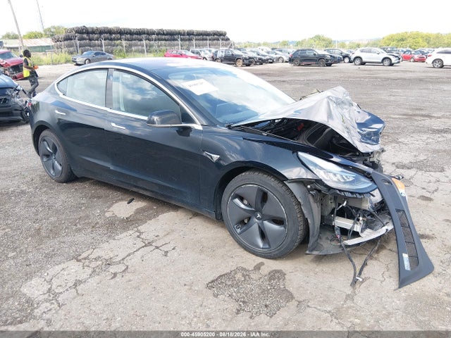 45905200 :رقم المزاد ، 5YJ3E1EA1JF018709 vin ، 2018 Tesla Model 3 مزاد بيع