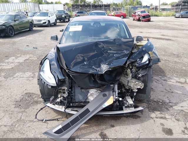 45905200 :رقم المزاد ، 5YJ3E1EA1JF018709 vin ، 2018 Tesla Model 3 مزاد بيع