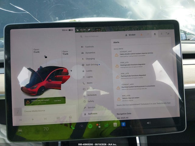 45905200 :رقم المزاد ، 5YJ3E1EA1JF018709 vin ، 2018 Tesla Model 3 مزاد بيع