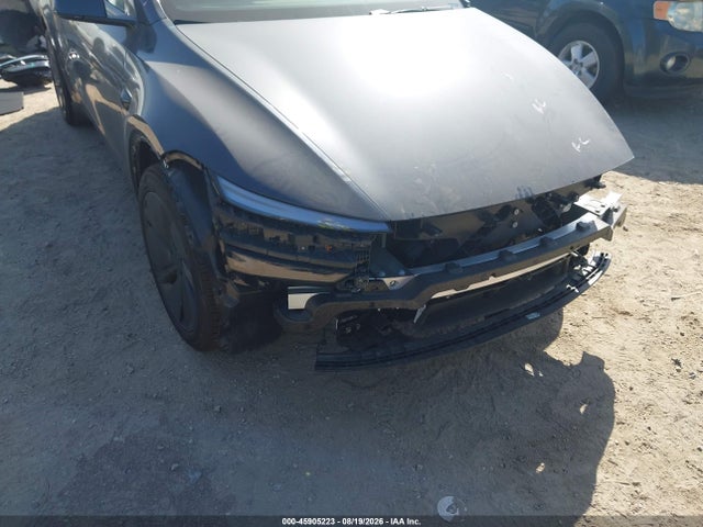 Продаж на аукціоні авто 2026 Tesla Model Y All-wheel Drive/long Range Launch Series/premium All-wheel Drive, vin: 7SAYGDEE9TA678701, номер лоту: 45905223