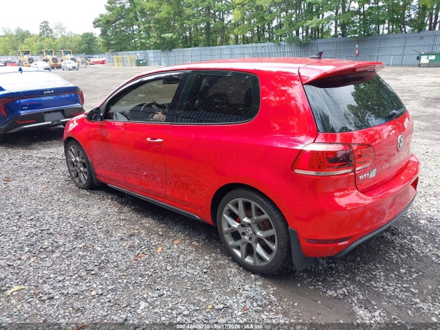2013 Volkswagen Gti 2-door მანქანა იყიდება აუქციონზე, vin: WVWFD7AJXDW072986, აუქციონის ნომერი: 45905230