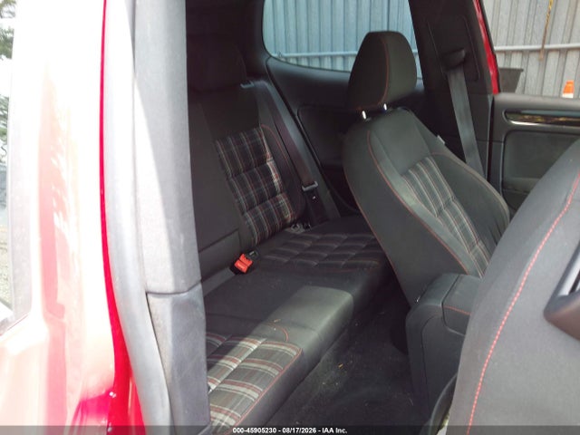 2013 Volkswagen Gti 2-door მანქანა იყიდება აუქციონზე, vin: WVWFD7AJXDW072986, აუქციონის ნომერი: 45905230