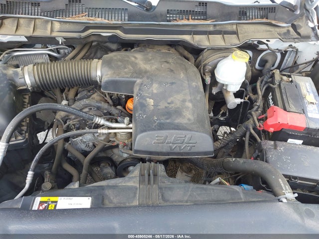 45905246 :رقم المزاد ، 3C6JR6DG1KG502770 vin ، 2019 Ram 1500 Classic Tradesman  4x2 8' Box مزاد بيع