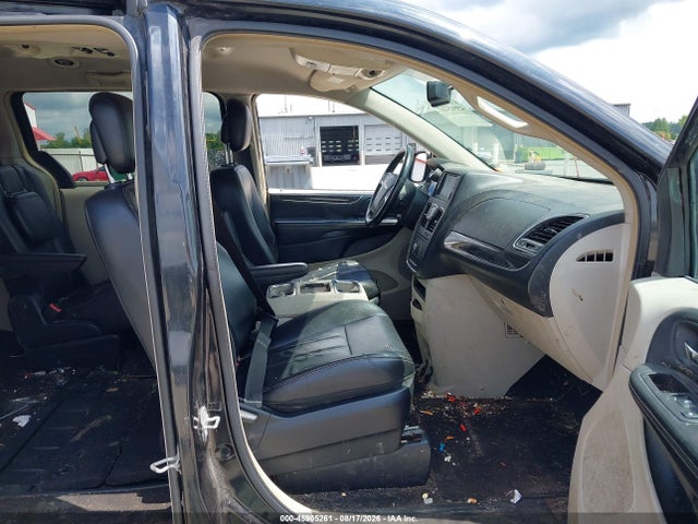 2C4RC1BG2ER382589 Chrysler Town &amp; Country Touring