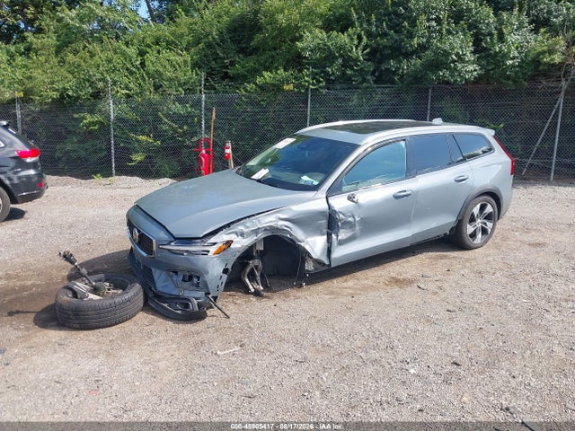YV4L12WY2P2107307 Volvo V60 Cross Country B5 Plus