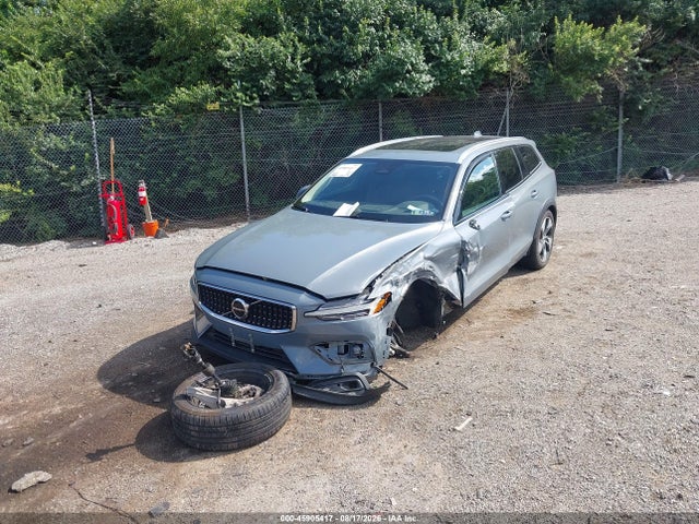 YV4L12WY2P2107307 Volvo V60 Cross Country B5 Plus